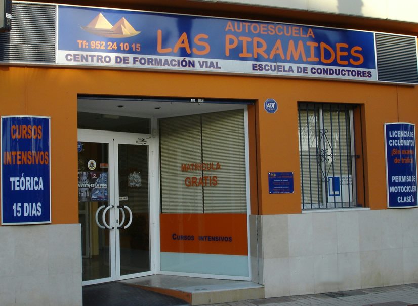 Las Pirámides Autoescuela Málaga